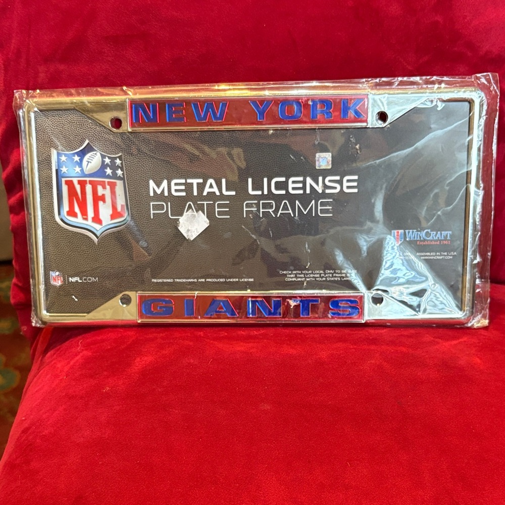 Wincraft New York Giants Blue and Red License Plate Frame